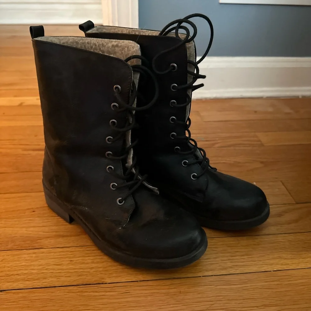 Women’s mid calf faux leather lace up boots - Picture 1 of 3